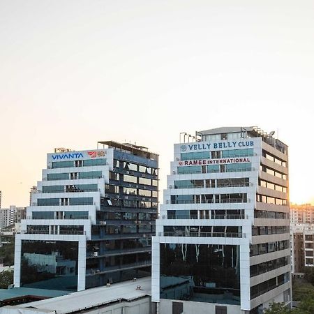 Ramee International Surat Hotell Eksteriør bilde