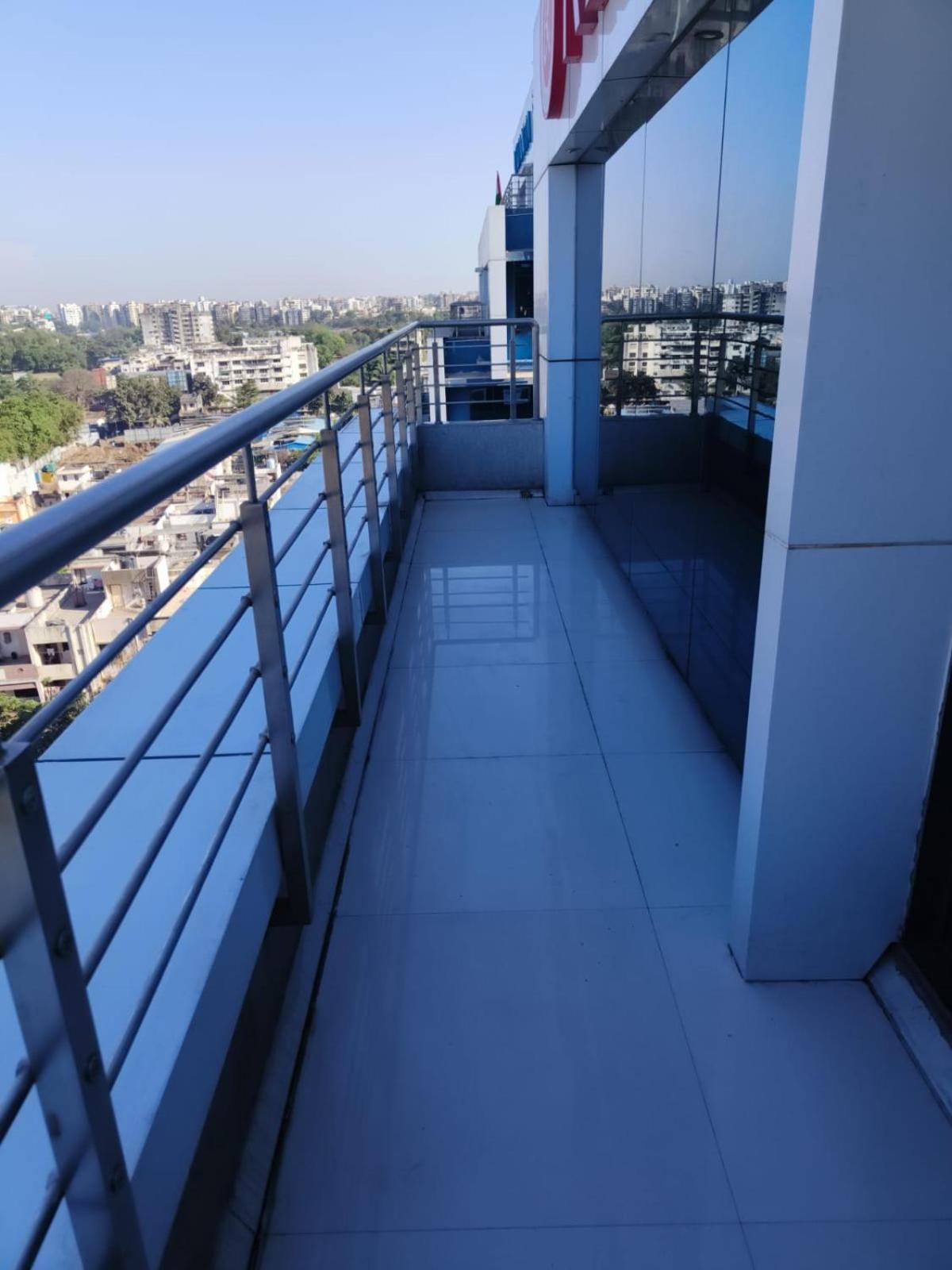 Ramee International Surat Hotell Eksteriør bilde