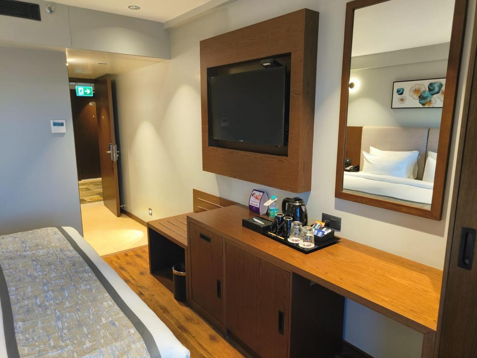 Ramee International Surat Hotell Eksteriør bilde